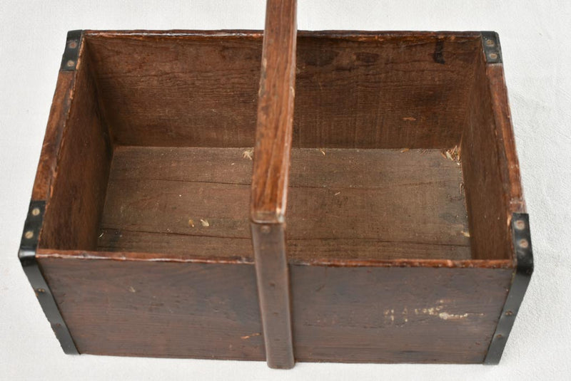 Vintage wooden toolbox 15¾ x 10¼ – Chez Pluie