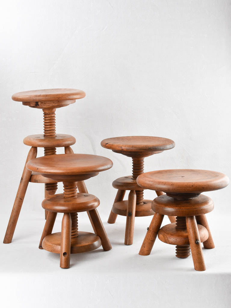 Corkscrew atelier stool 1/4