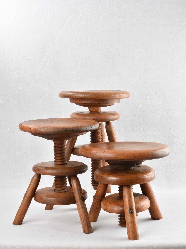 Corkscrew atelier stool 1/4