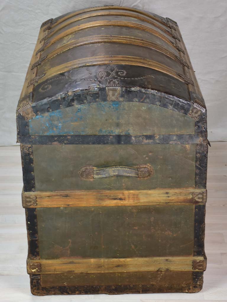 Large late 19th Century voyage trunk 40¼"