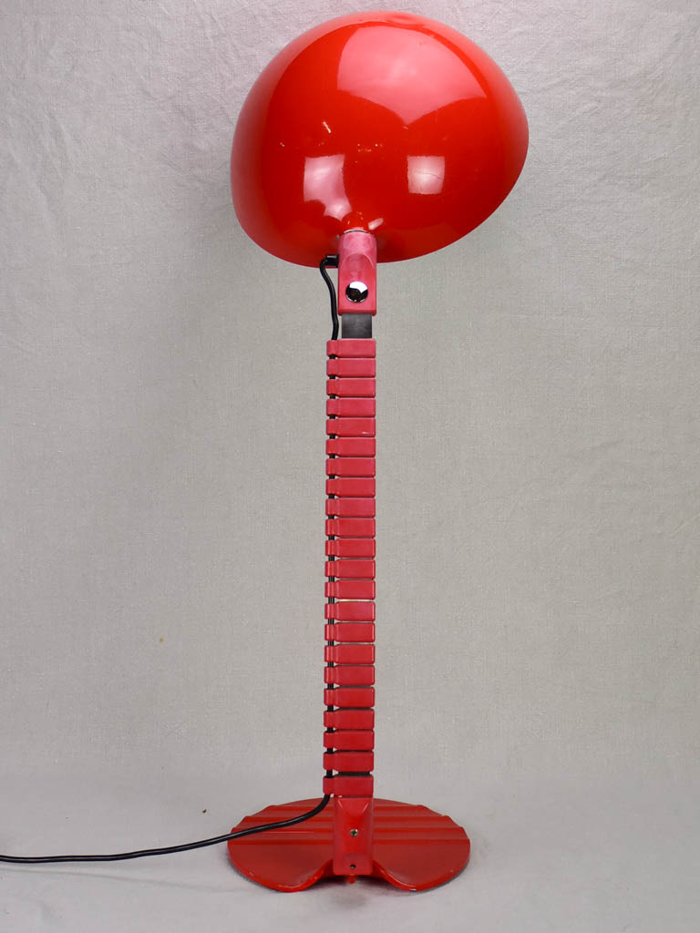 1960's Martinelli Luce vertebrae table lamp - red