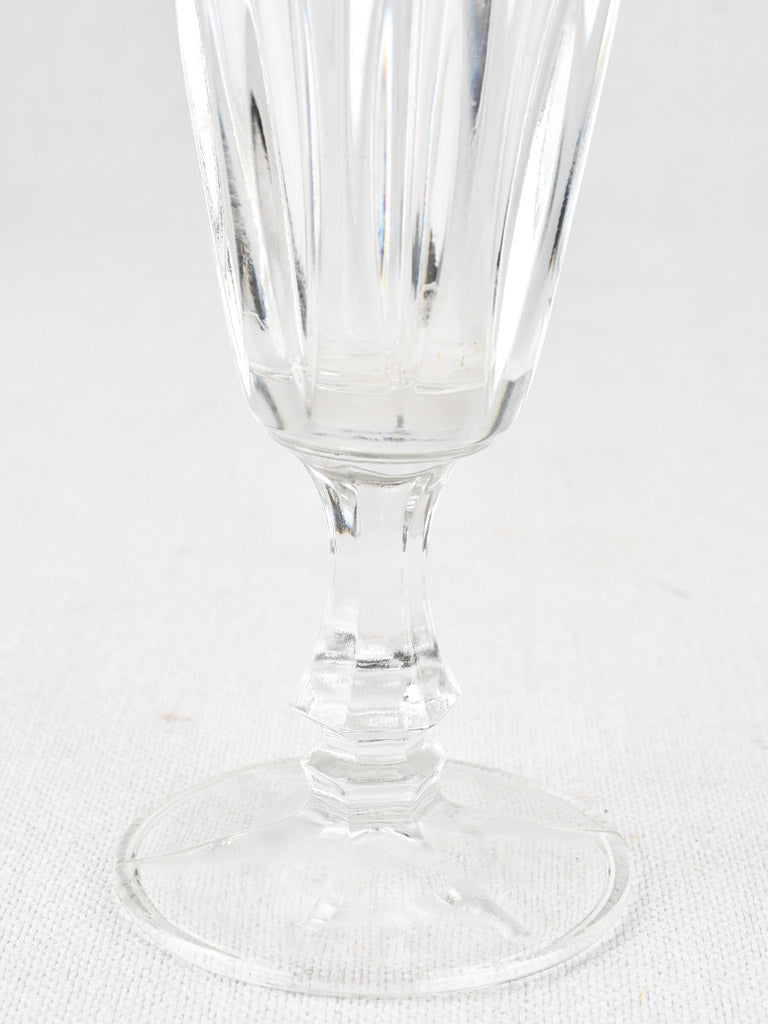 6 Champagne flutes - gold rim