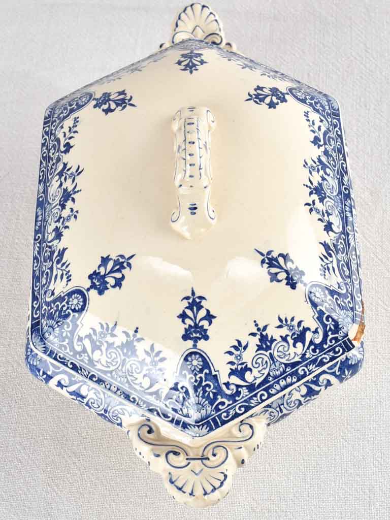 Blue & white Longchamp dinner service