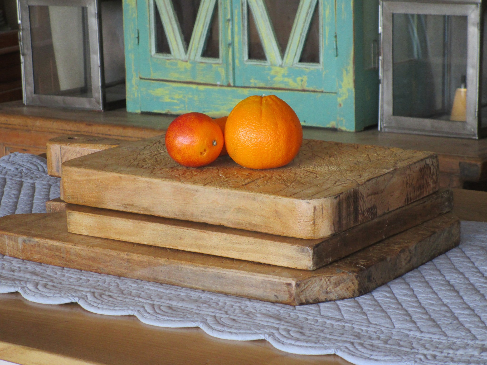 Chunky rustic breadboard 53cm