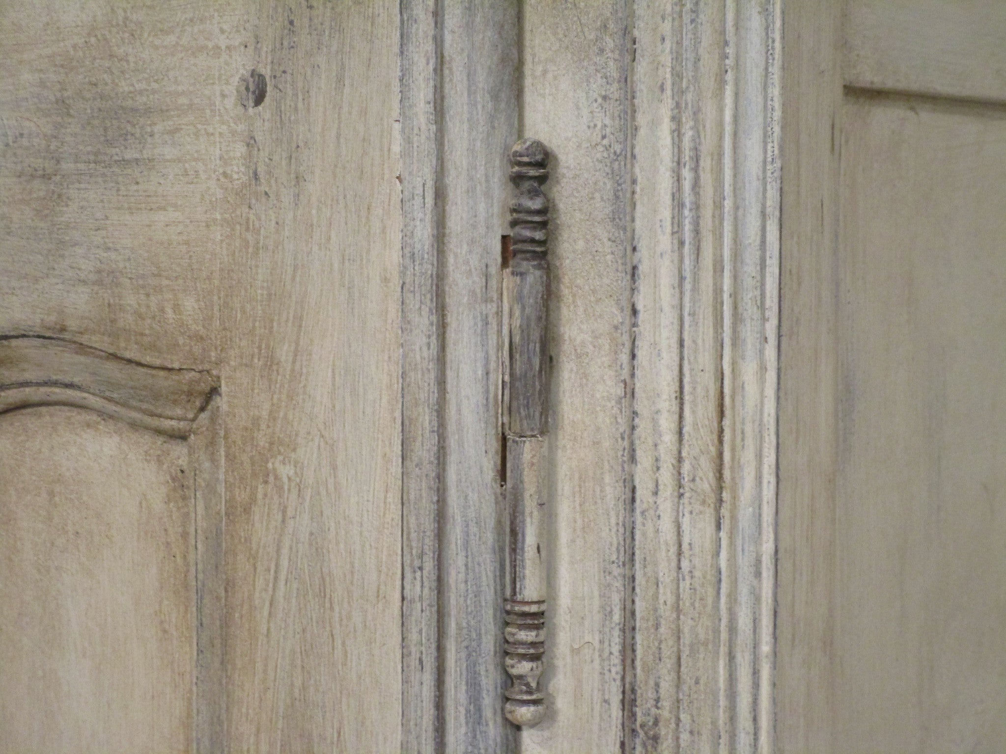 Petite armoire in walnut