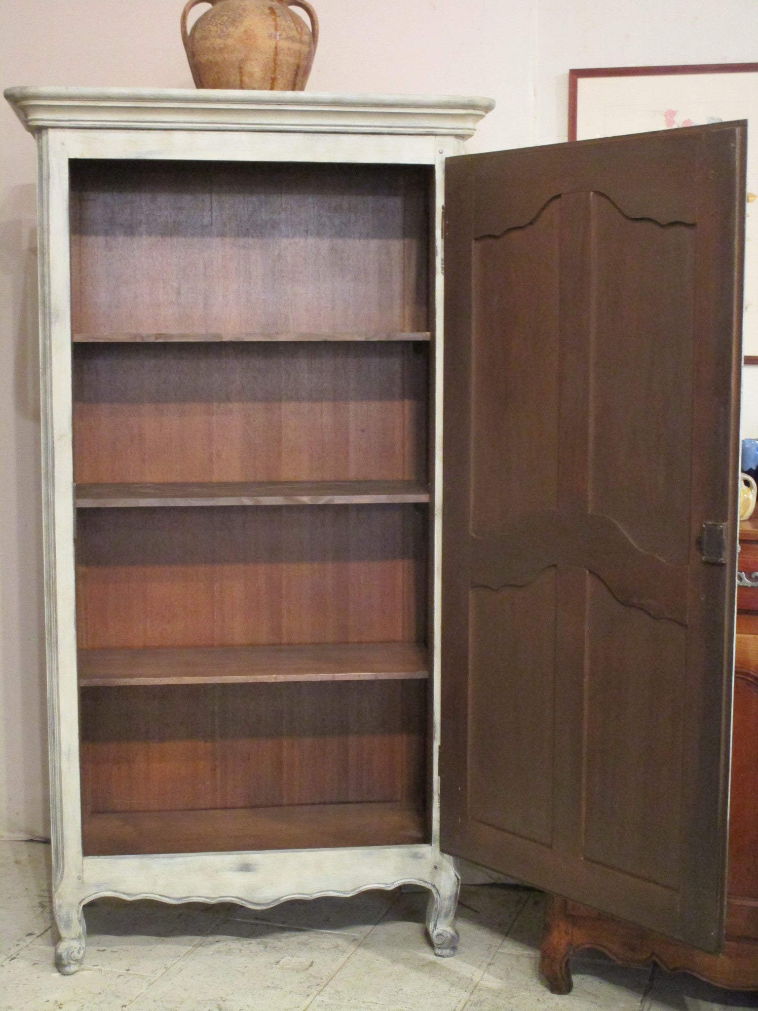 Petite armoire in walnut