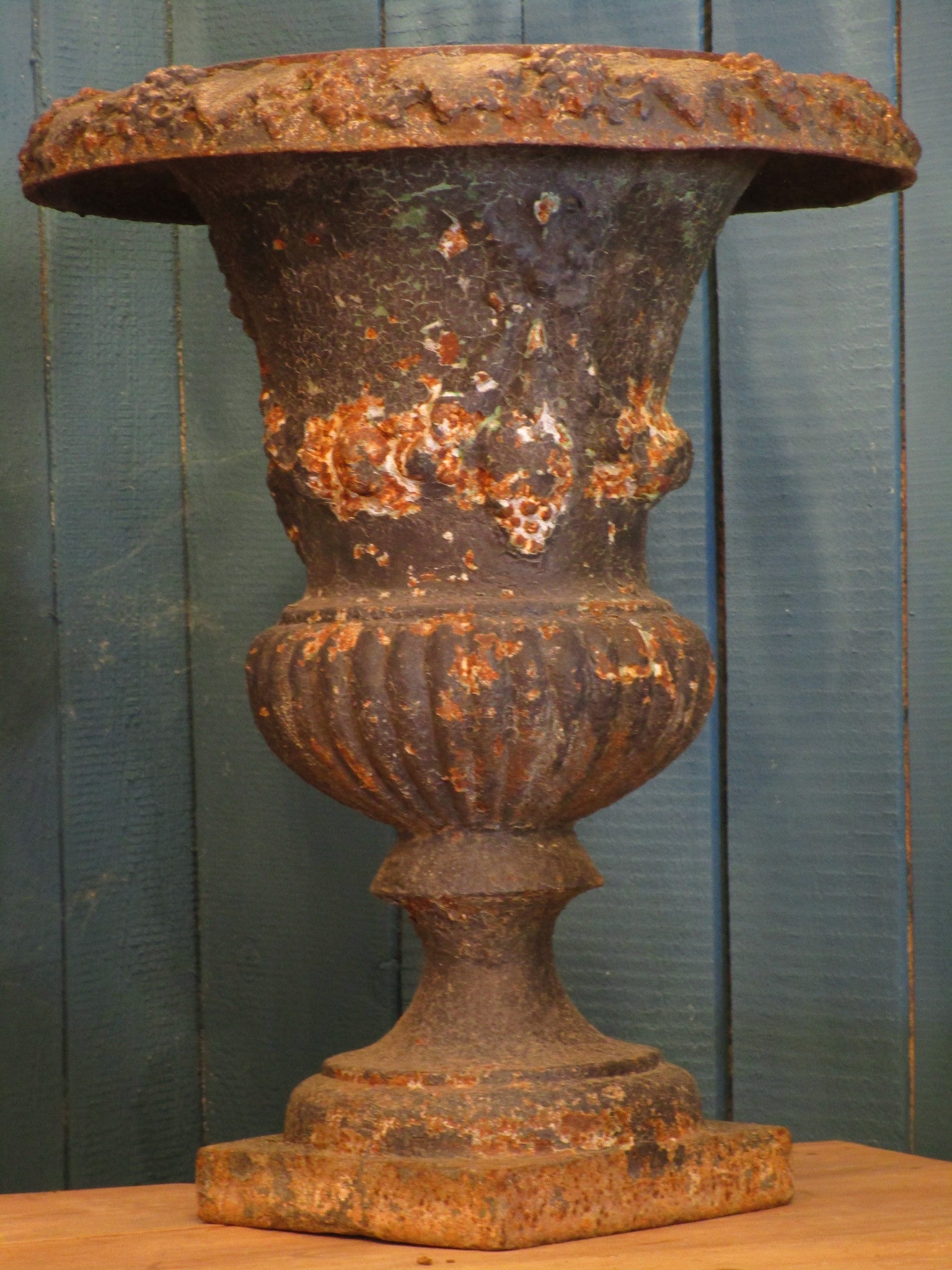 Large French Medici urn