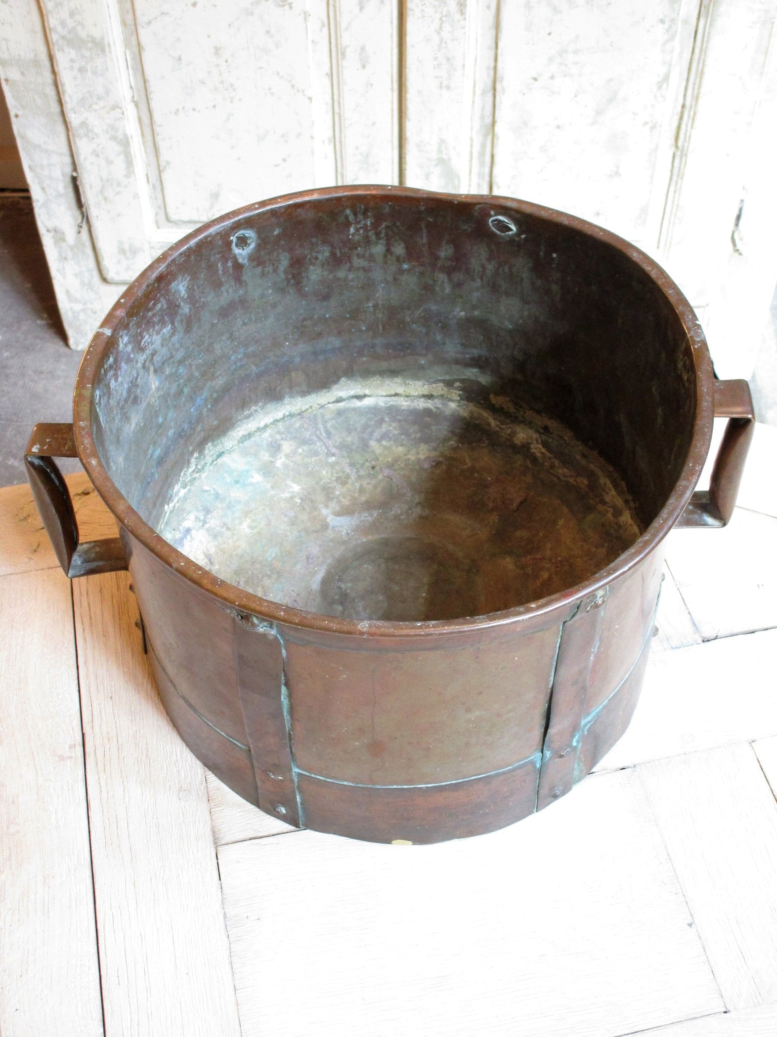 Large French copper pot