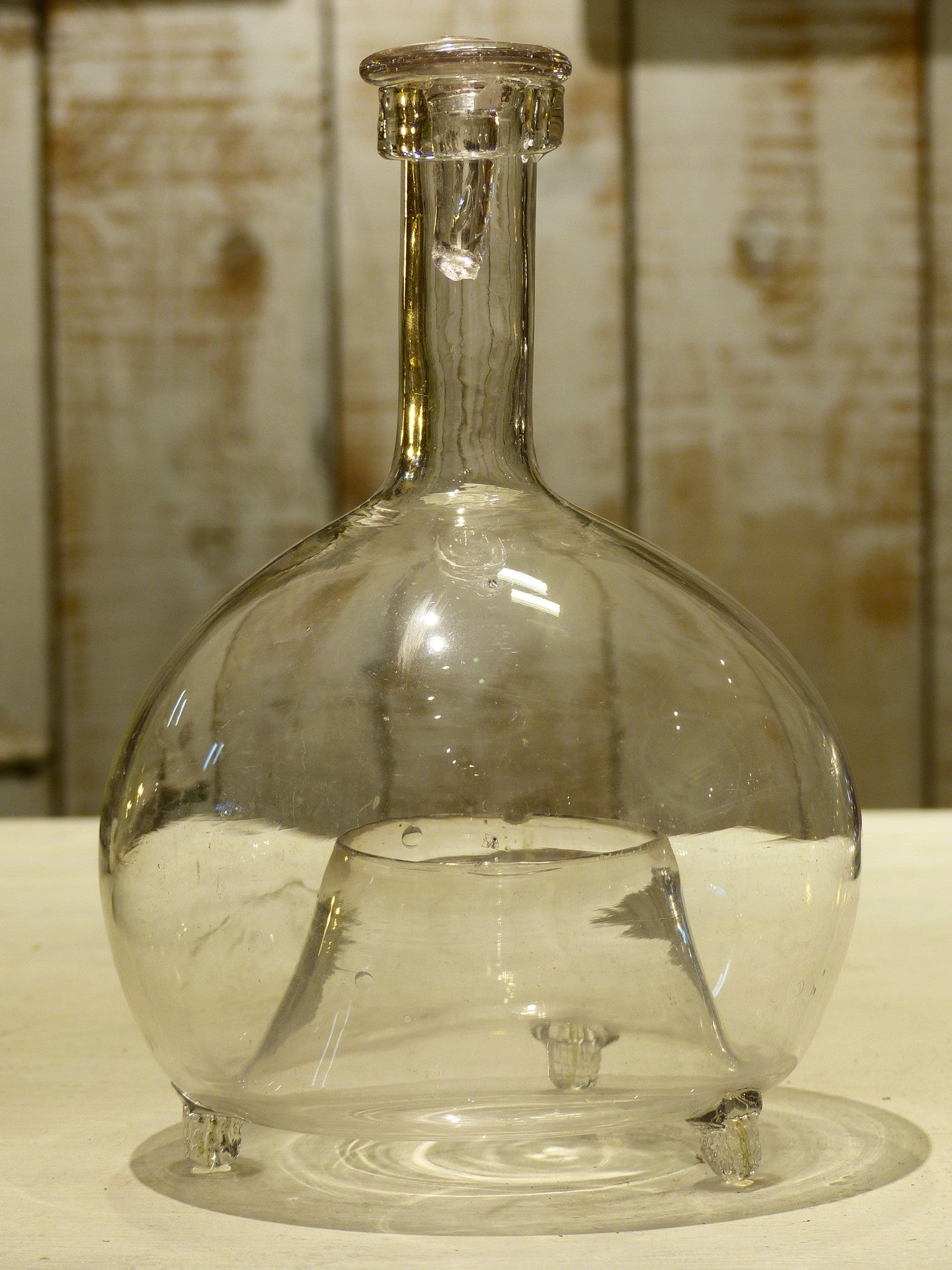 French hand blown glass container to catch wasps - 19th century