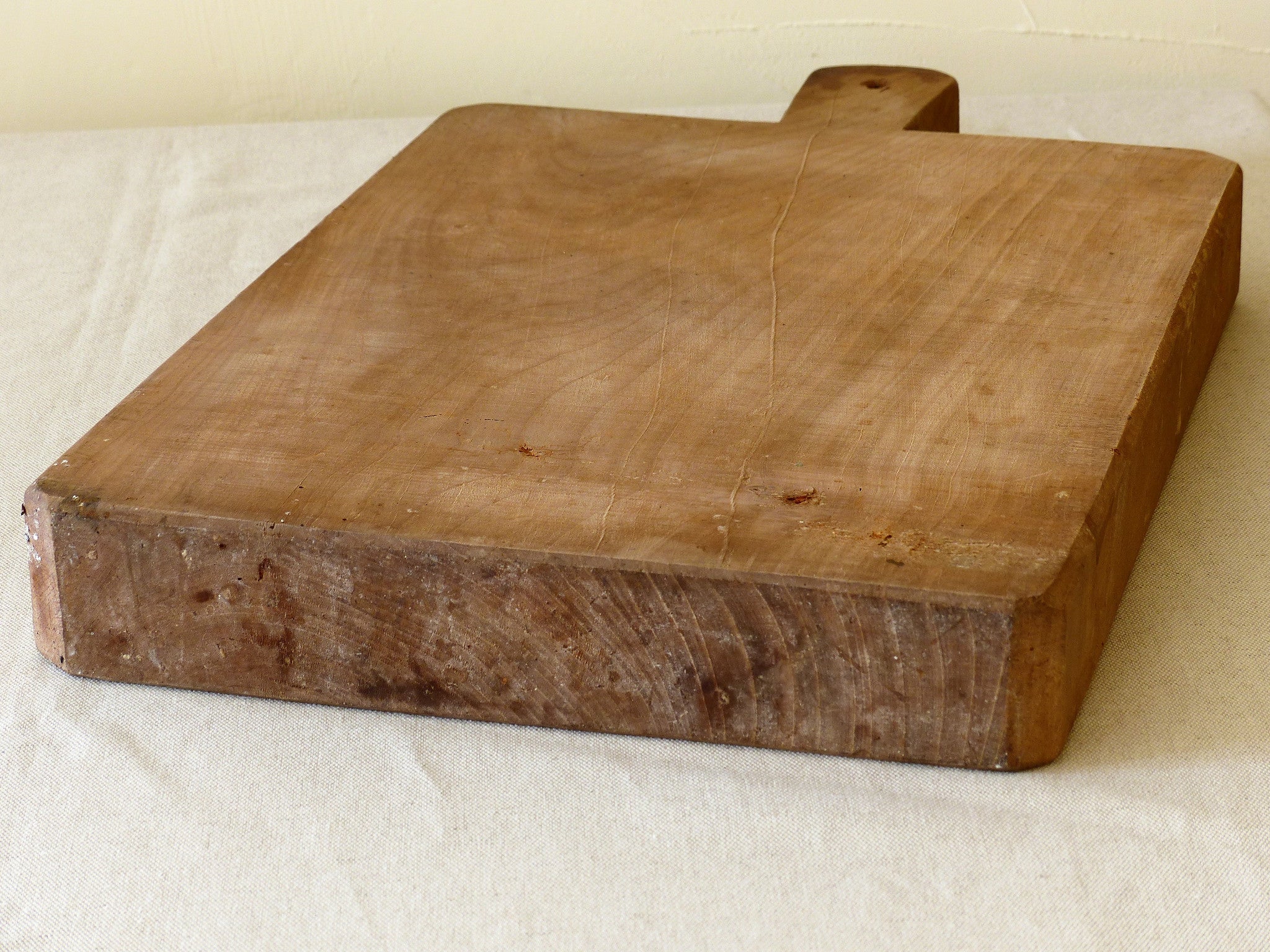 Chunky French cutting board