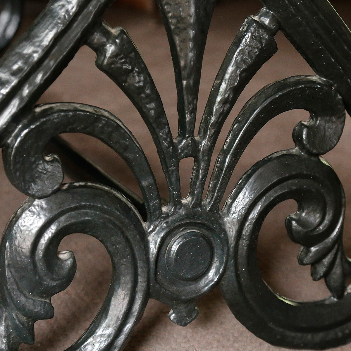 20th century French table in Cast Iron and Marble